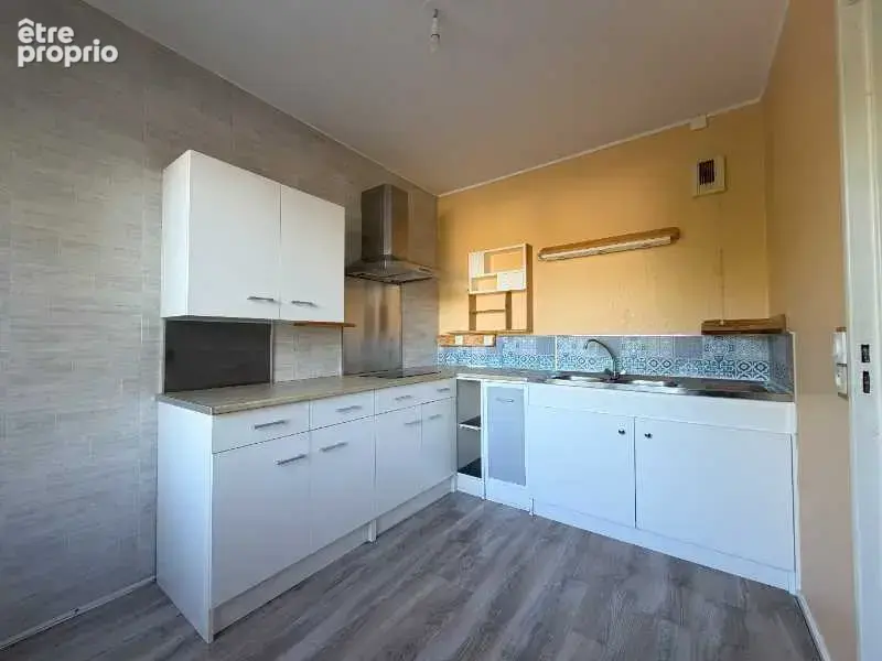 Appartement à PONT-DE-ROIDE