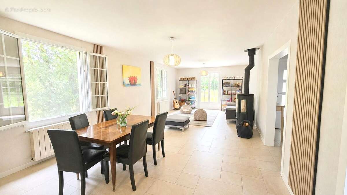 Maison à MAULEVRIER