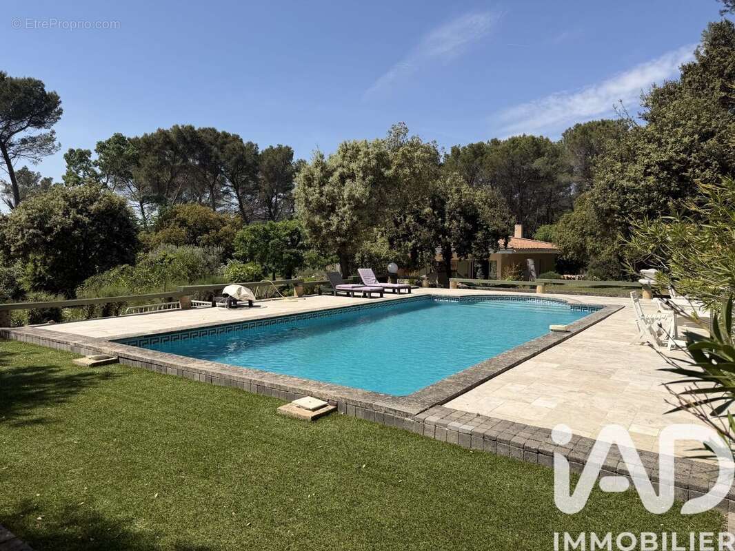 Photo 2 - Maison à LAMBESC