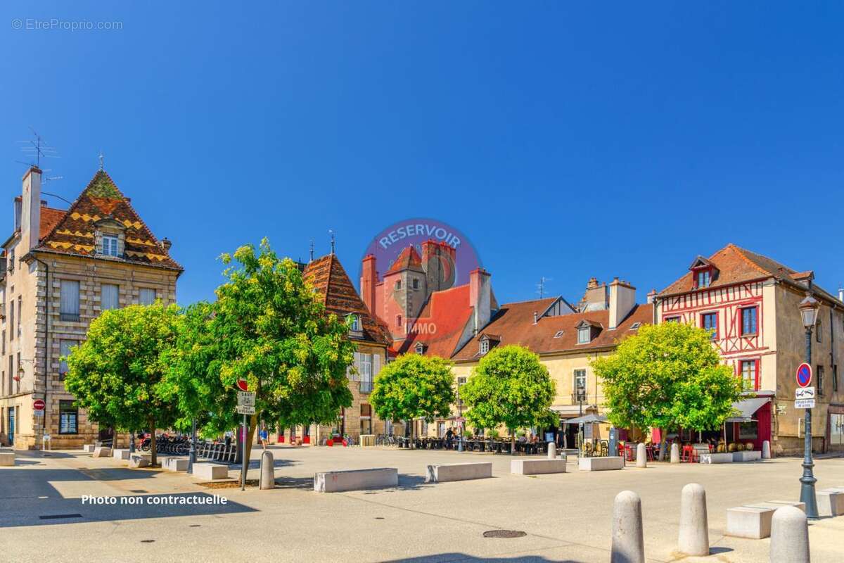 Commerce 710 m² à Beaune  - photo 2