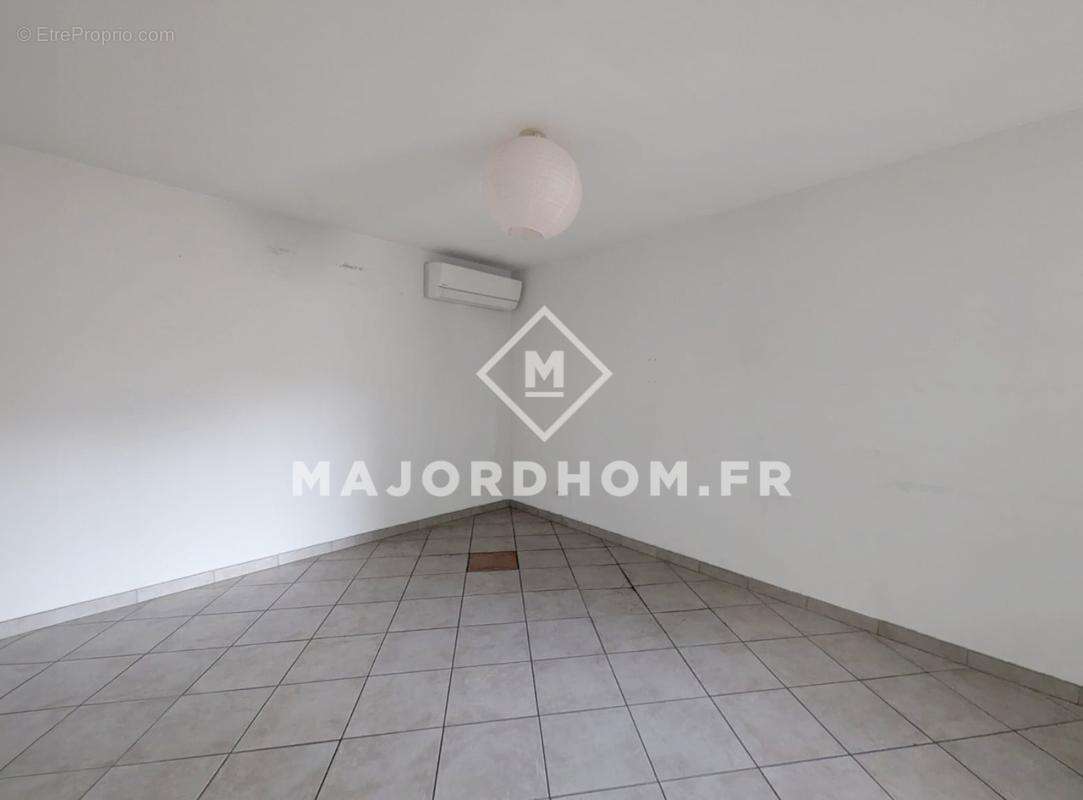 Appartement à MARSEILLE-4E