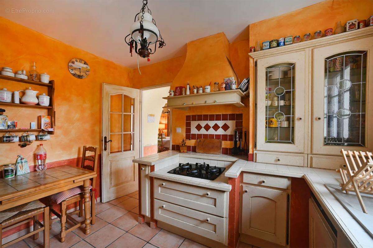 Maison à SAINT-PAUL-TROIS-CHATEAUX