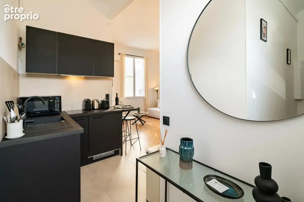Cannes, rue d'Antibes – Studio 32 m² entièrement rénové – Palais des Festivals à 100 m - photo 8