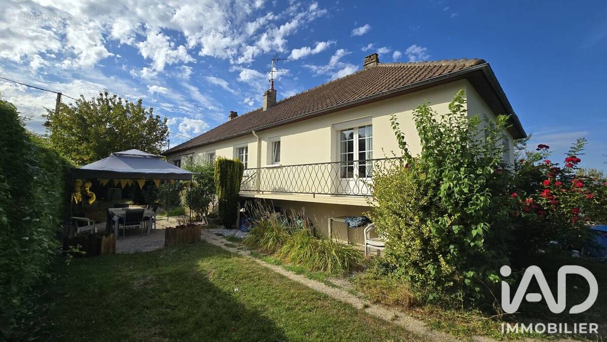 Photo 1 - Maison à SAINT-MARCEL