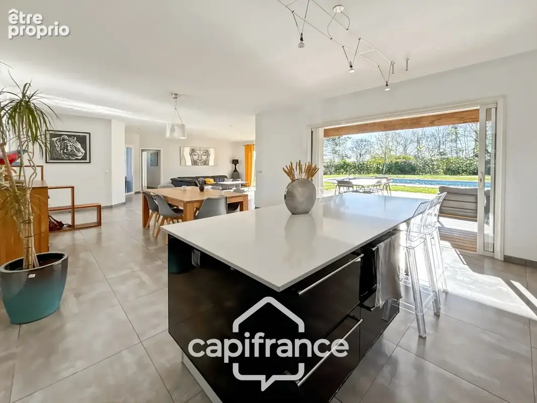 A vendre, SADIRAC (33) à 20min de BORDEAUX, Maison plain-pied, lumineuse, quatres chambres - photo 3