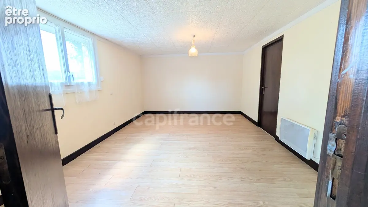 Maison à vendre GENSAC LA PALLUE avec ses 140 m² habitables et son jardin arboré - photo 9