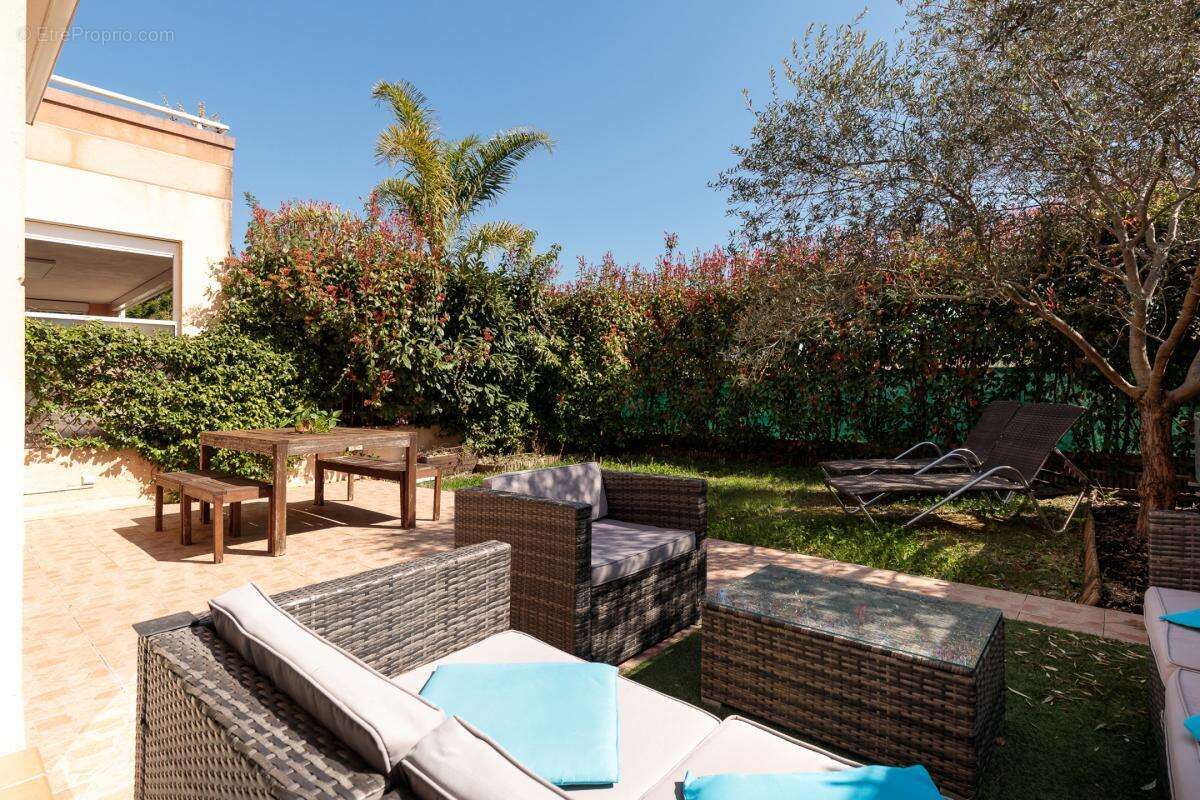 Appartement à MANDELIEU-LA-NAPOULE