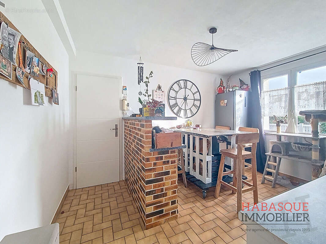 Maison spacieuse à vendre à Guimiliau - photo 7