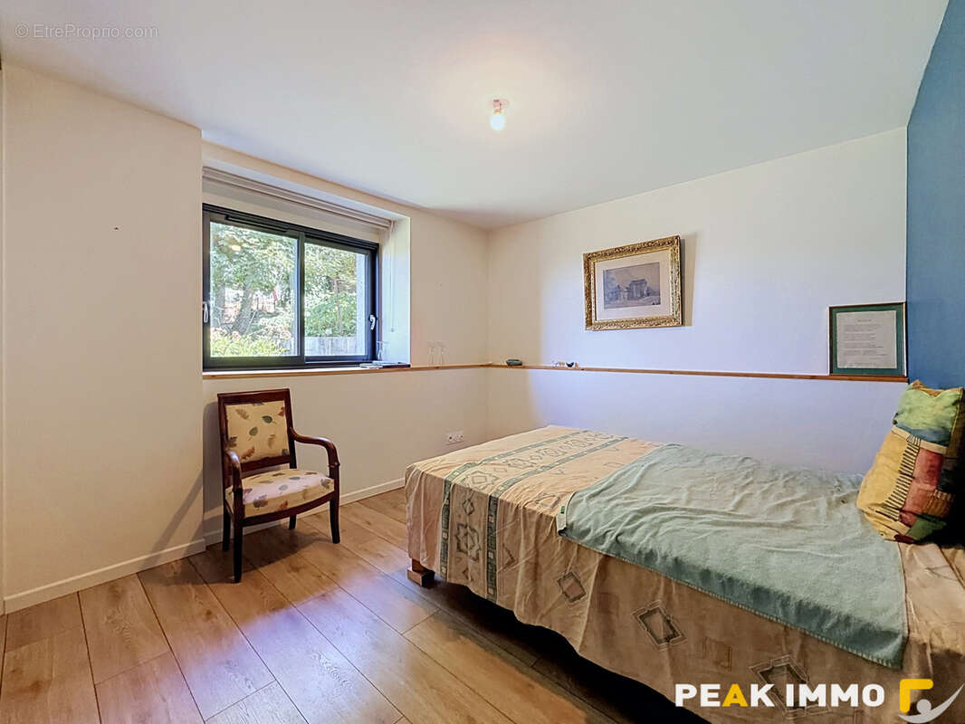 Appartement à PUGNY-CHATENOD
