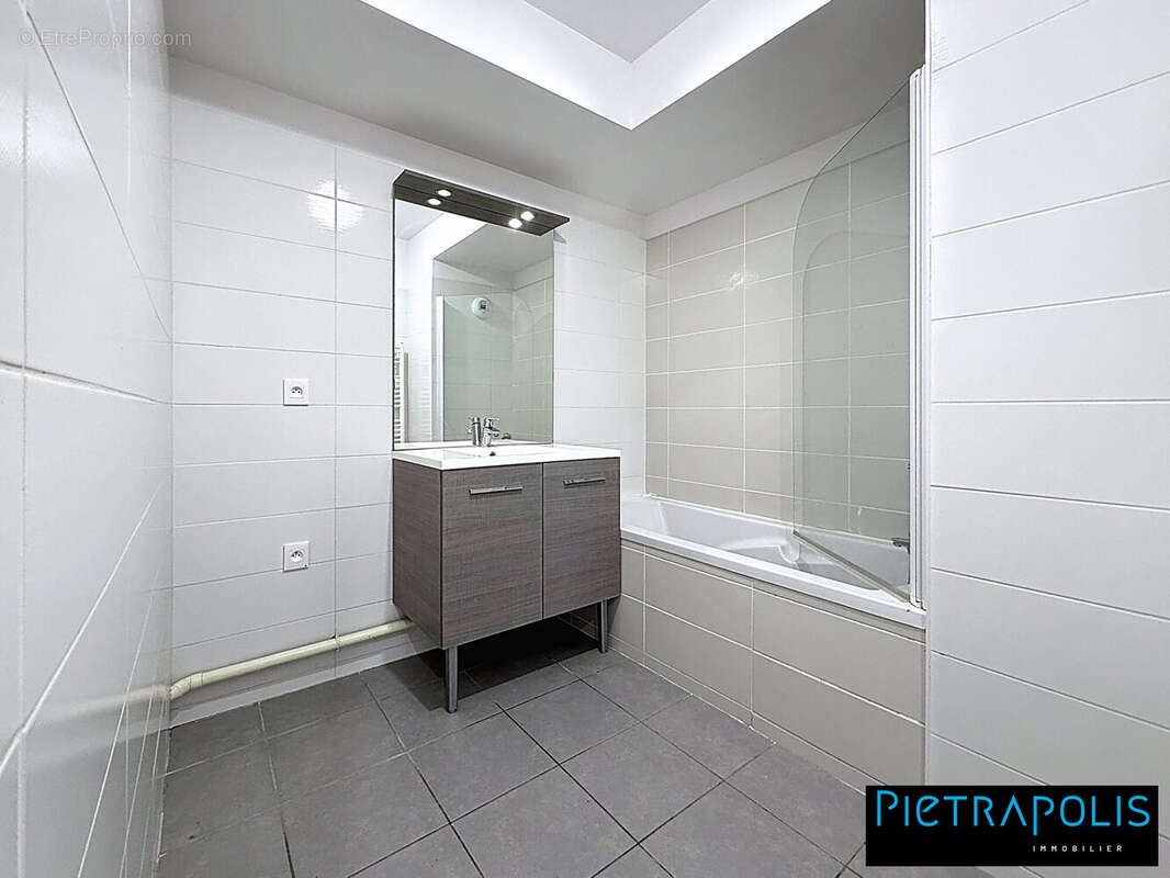 Appartement à SAINTE-FOY-LES-LYON