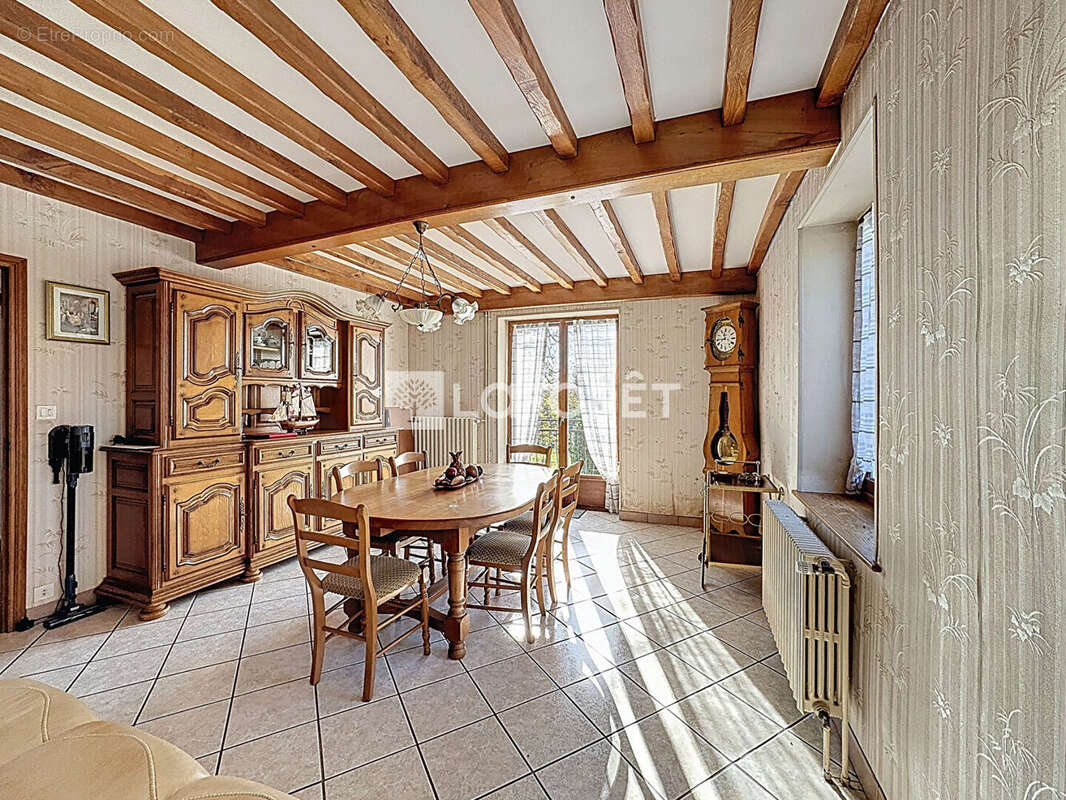 Maison 6 pièce(s) 182 m2 - photo 3