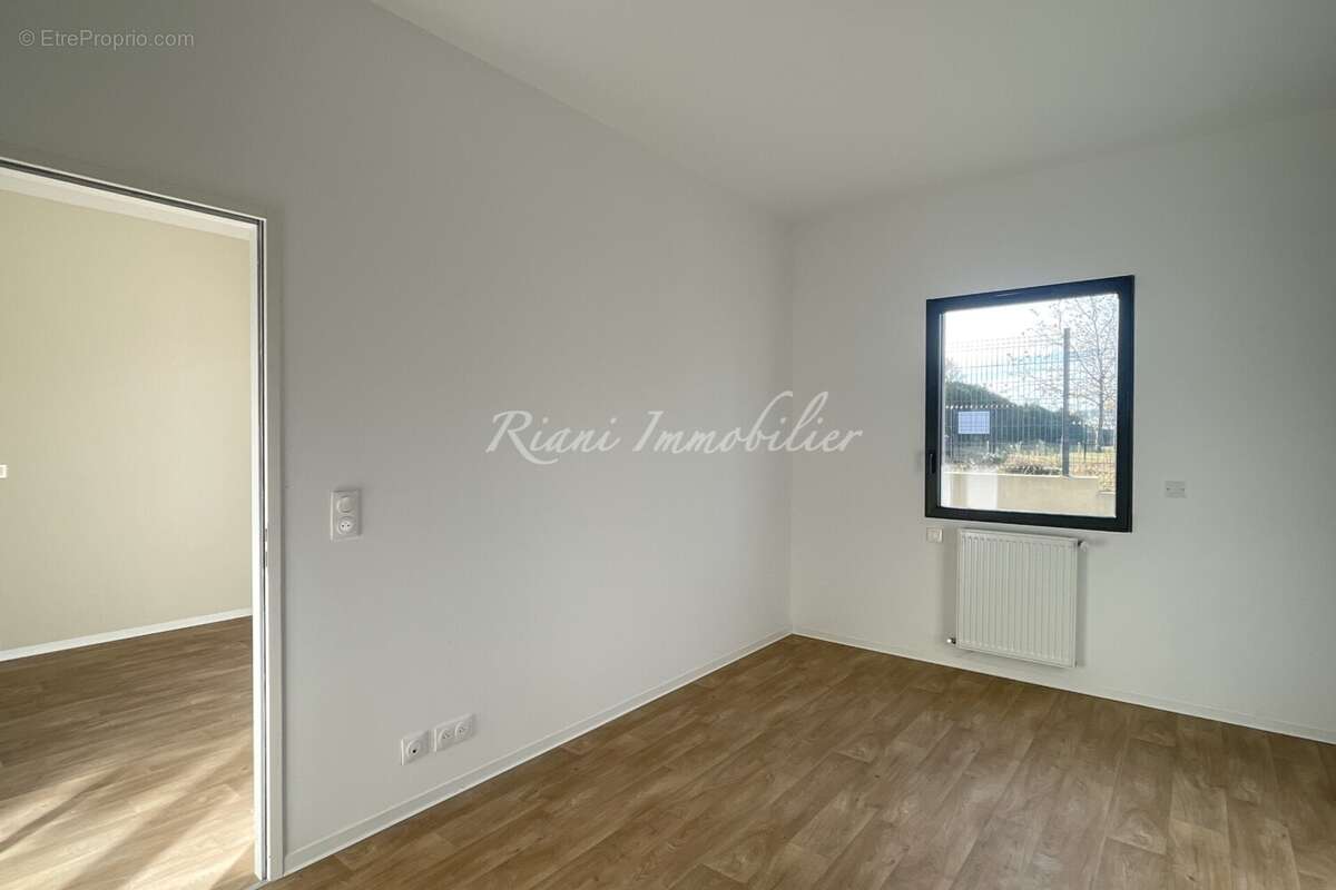 Appartement à ROBION