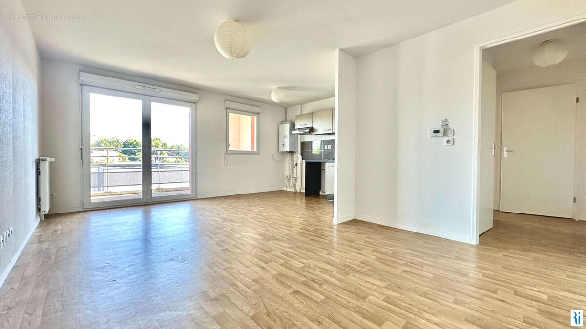 Appartement 2 pièces + Cave + Parking -  LE GRAND-QUEVILLY - photo 2
