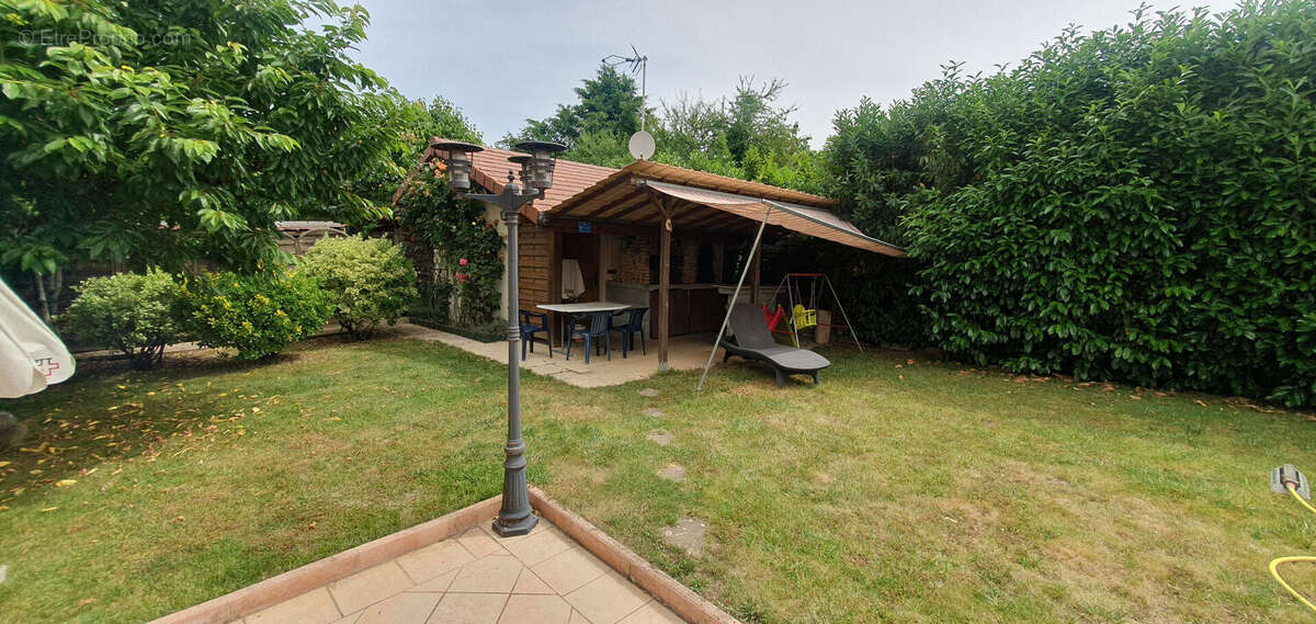 Maison à VETRAZ-MONTHOUX