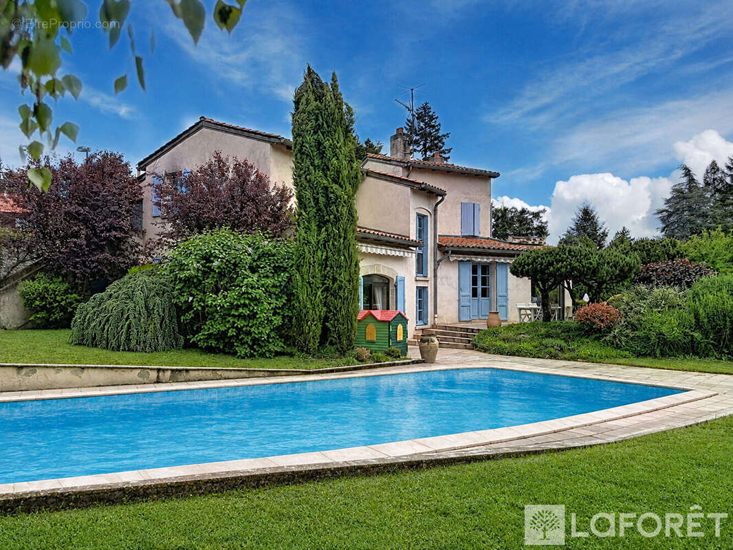 Maison à ESPALY-SAINT-MARCEL