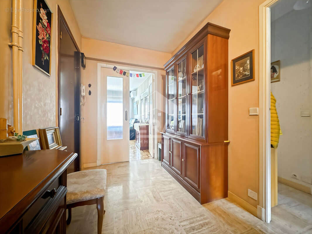 Appartement à MARSEILLE-4E
