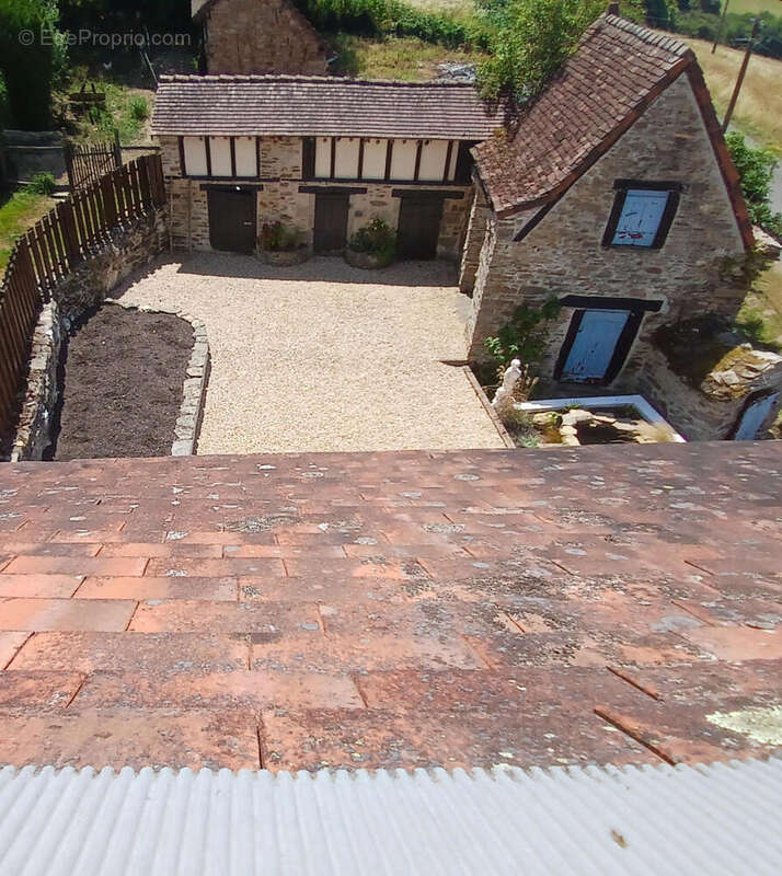 Courtyard from above - Maison à JUMILHAC-LE-GRAND