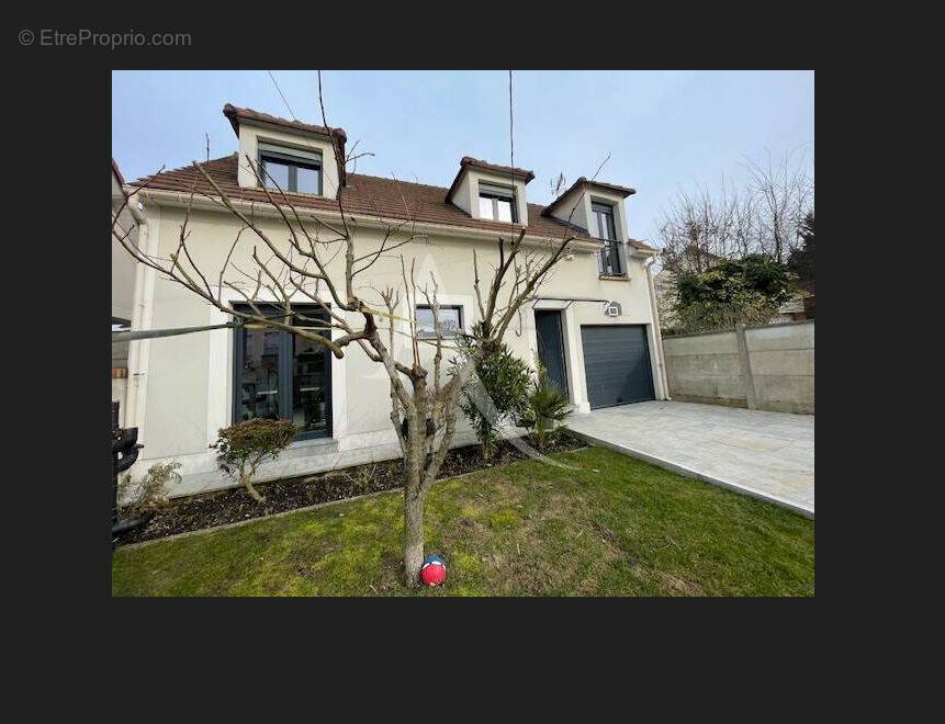 Maison à OZOIR-LA-FERRIERE