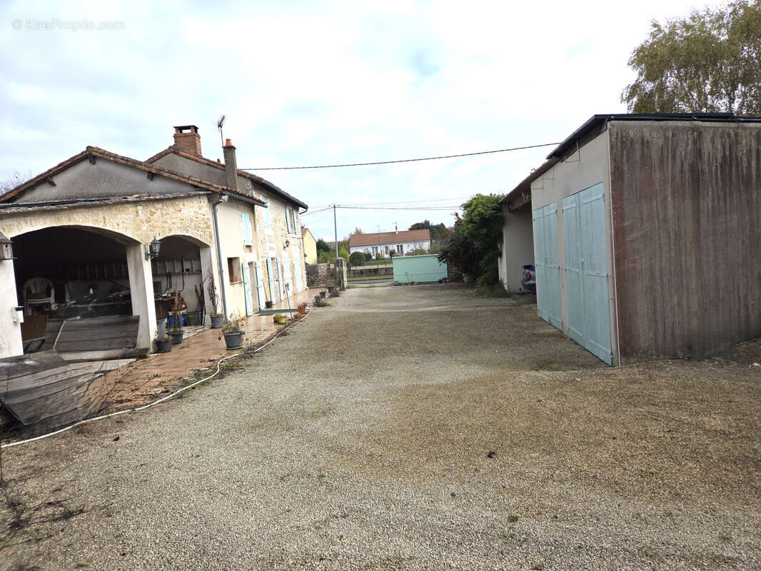 Maison à SAINT-BENOIT