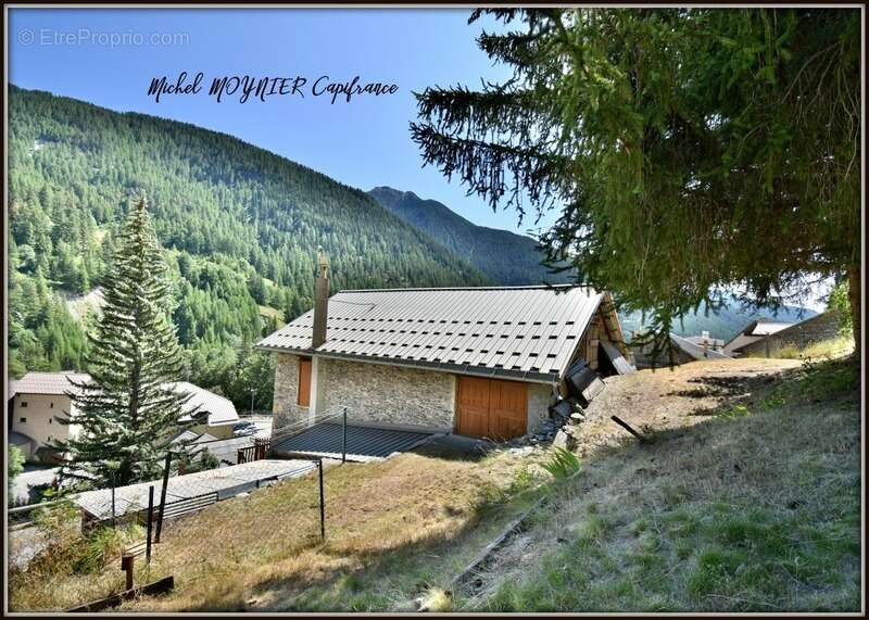  Une maison unique à Aiguilles, au cœur des montagnes du Queyras - photo 12