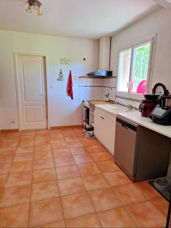 Maison de plain-pied de 102 m2 avec jardin de 1 200 m2   Proche La Réole - photo 5