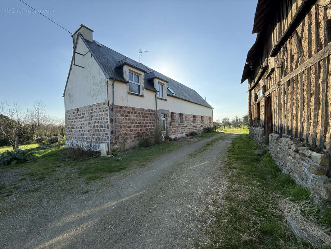 Maison à MORTAIN