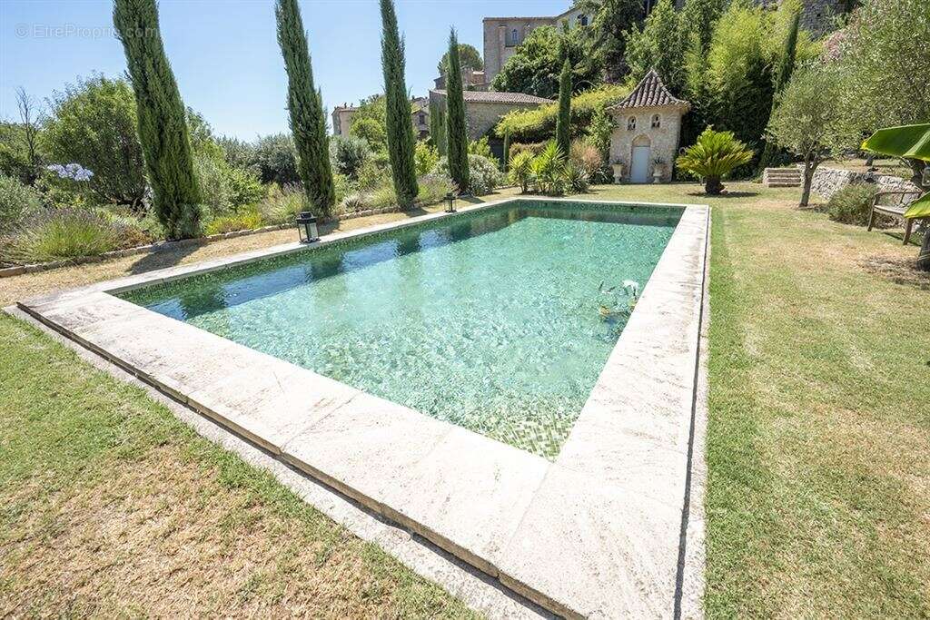 Maison à FIGANIERES