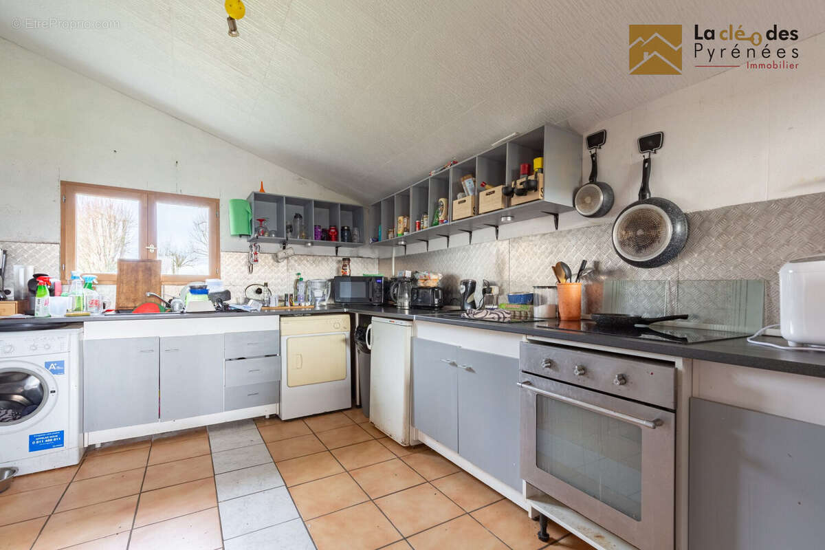 Maison à CASTELBAJAC