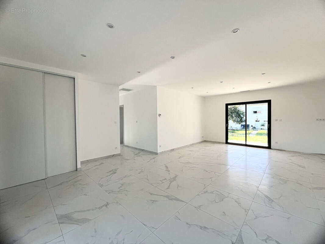 Villeneuve-sur-Lot, maison neuve contemporaine (RT 2020) de plain pied - photo 3