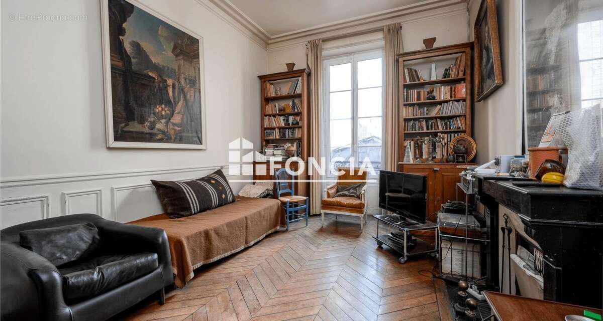M° odeon _ rue saint-andre-des-arts - photo 8