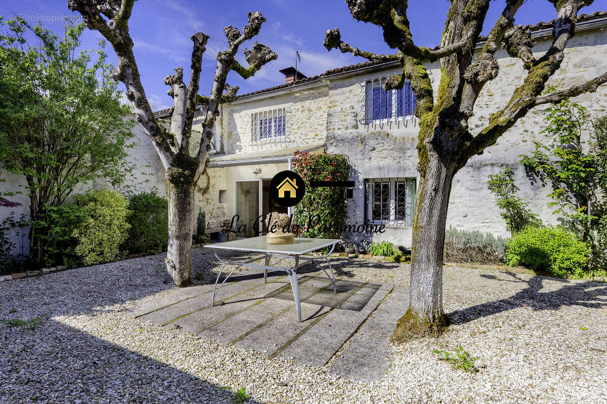 Maison à SAINT-SELVE