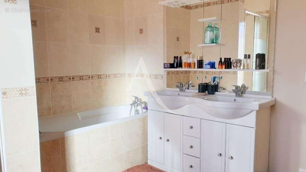 Maison à LIMEIL-BREVANNES