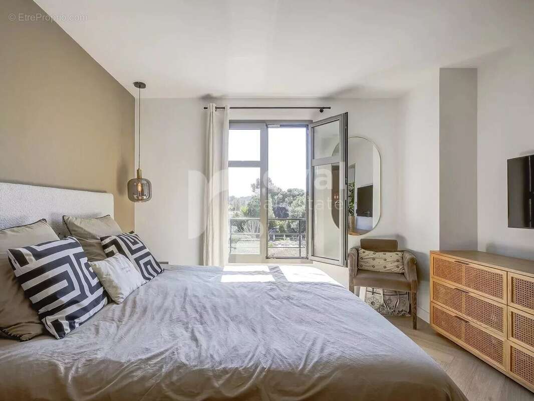 Appartement à MOUGINS