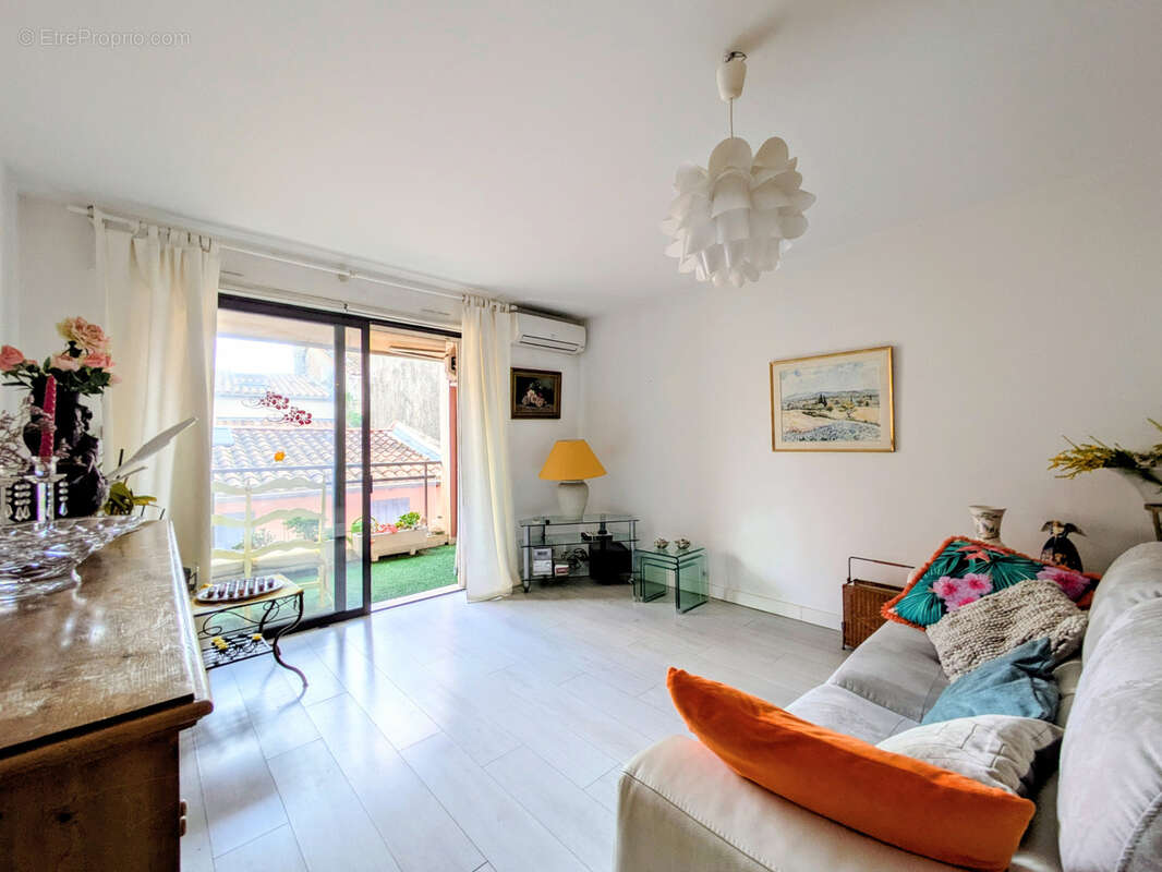 Appartement à SANARY-SUR-MER