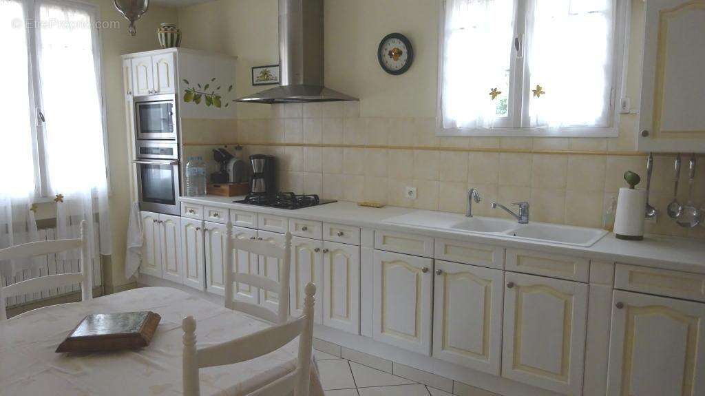 cuisine - Maison à CAHORS