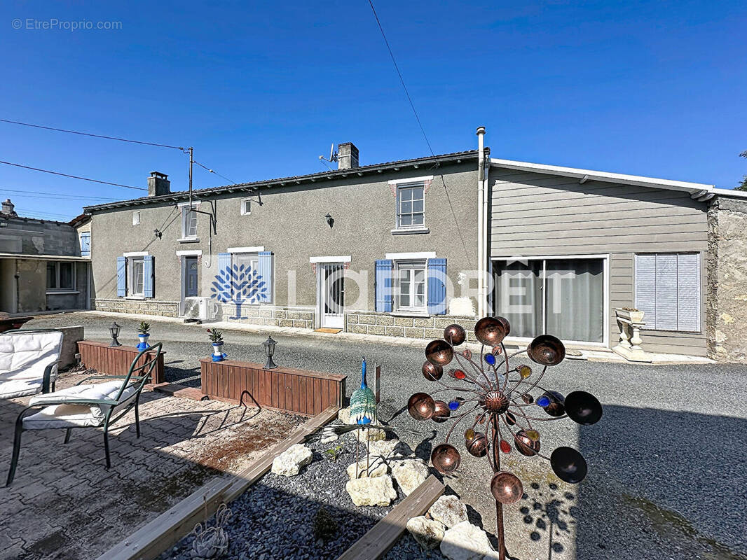 Maison à AIRVAULT