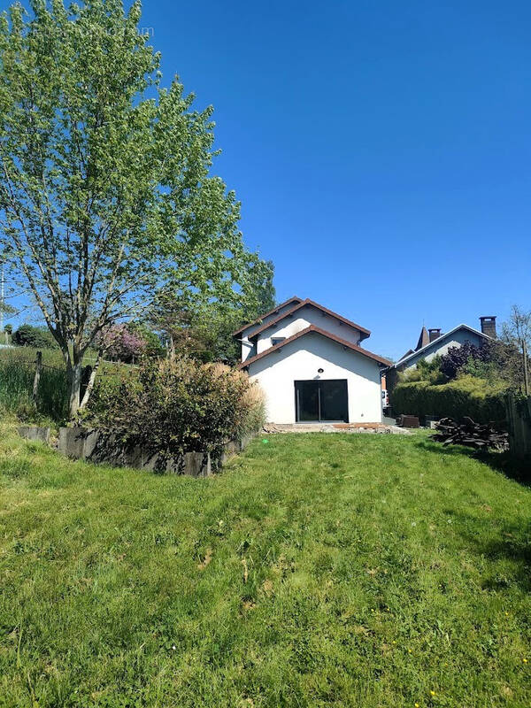 Maison à LA TOUR-DU-PIN