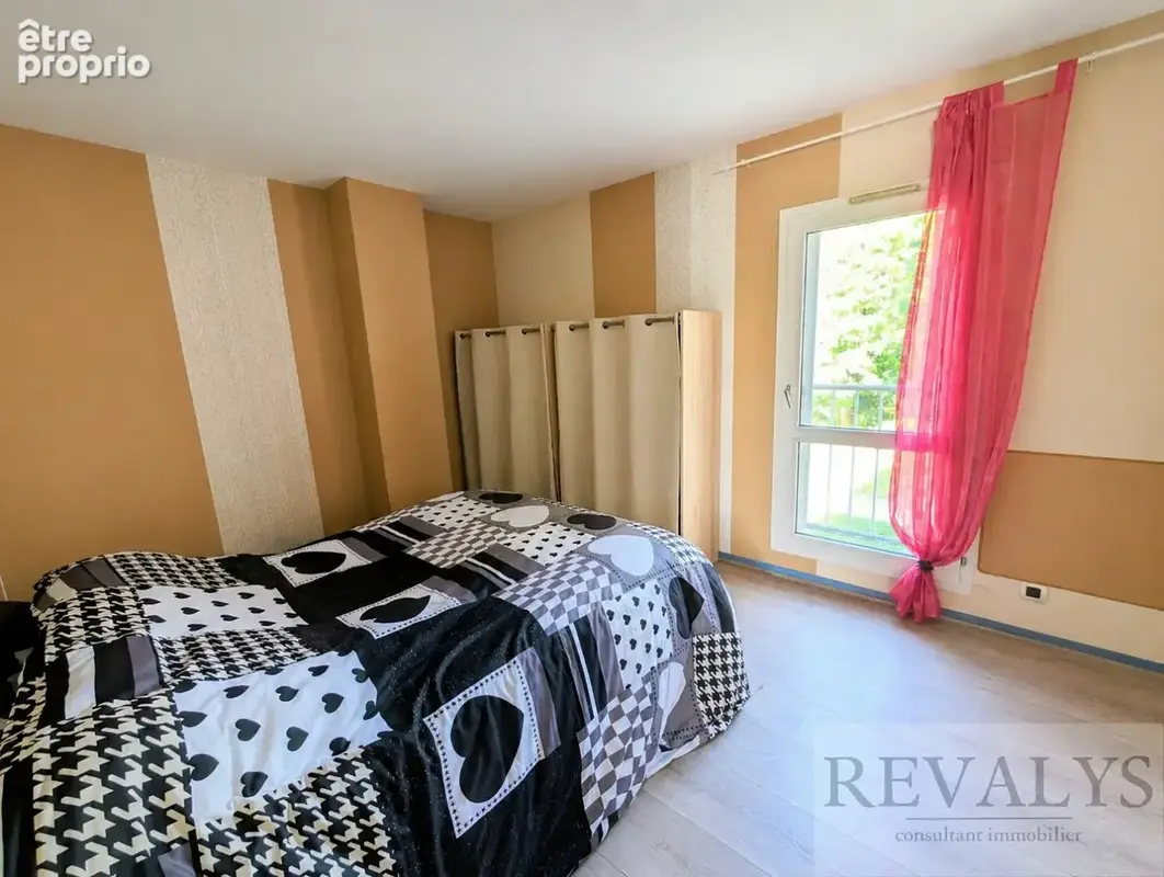 COTE D'OR (21) - LONGVIC - Appartement T4 de 81,90 m² - photo 4