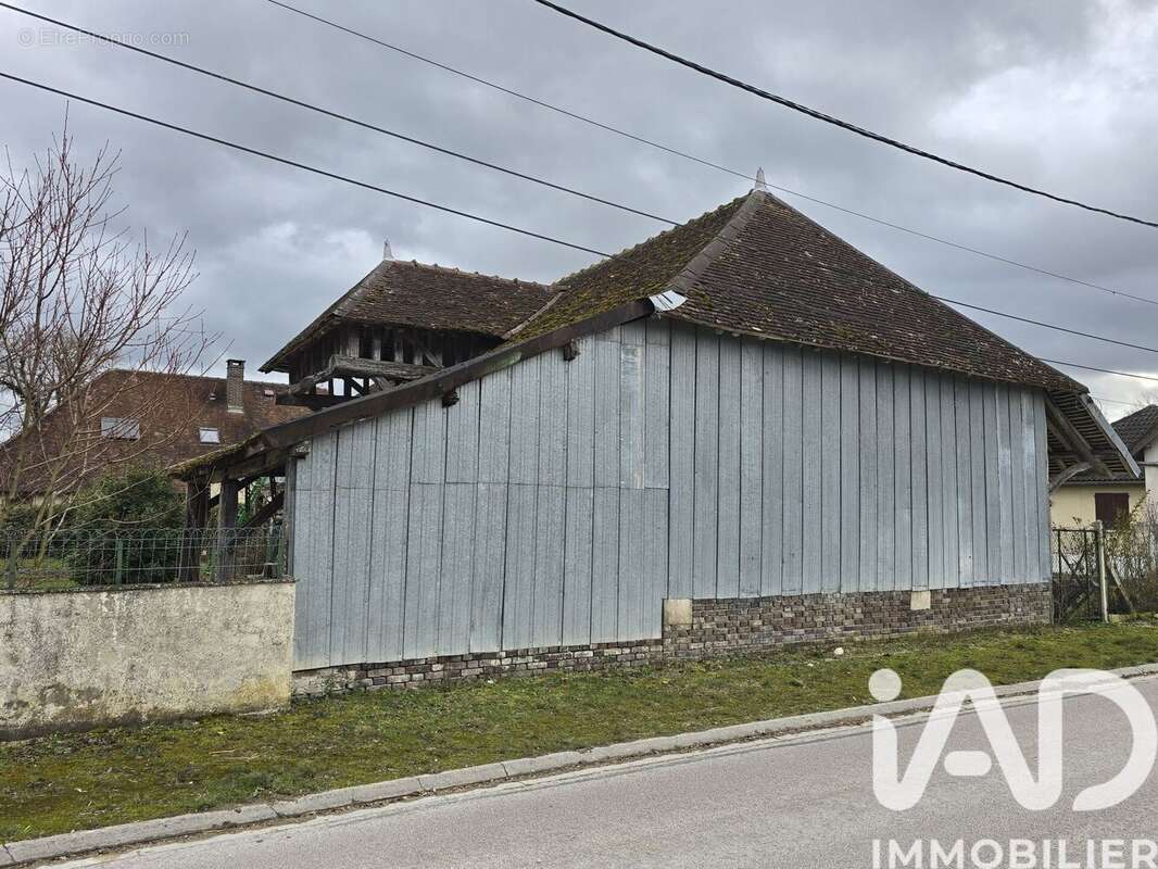 Maison 80 m² à Villechetif  - photo 5