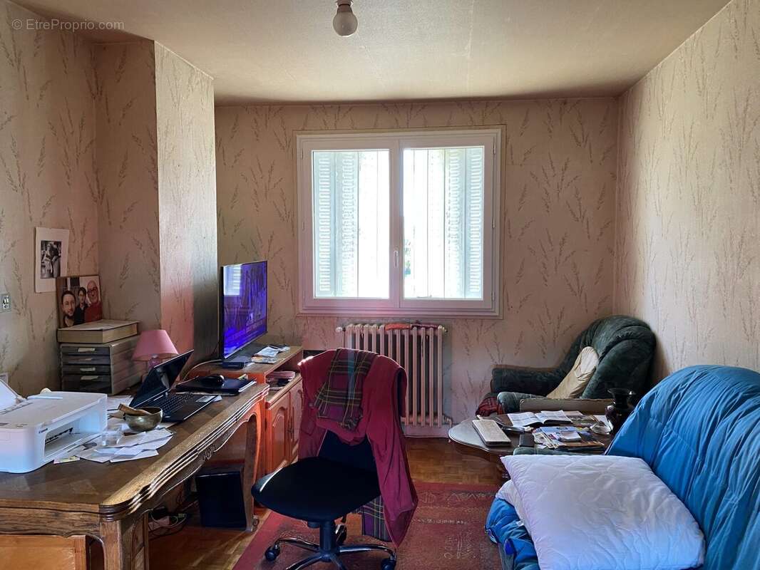 Maison à PEROLS-SUR-VEZERE