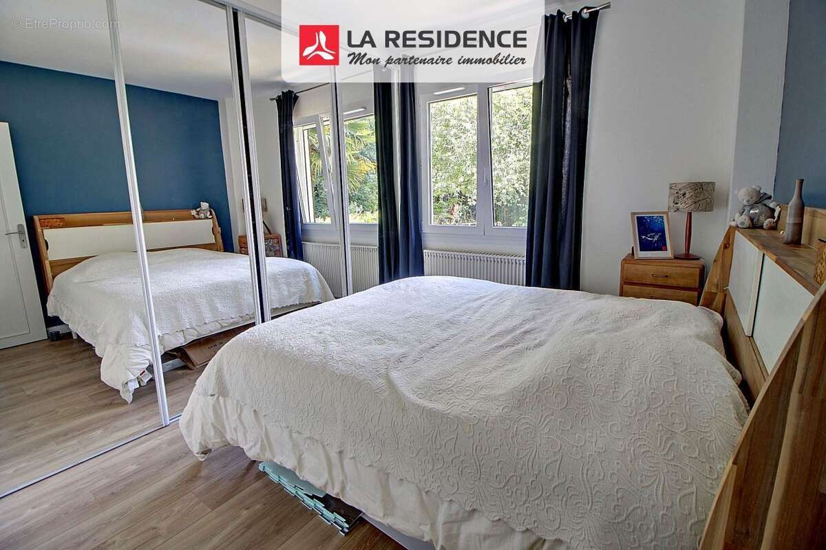 Maison à VAUX-SUR-SEINE