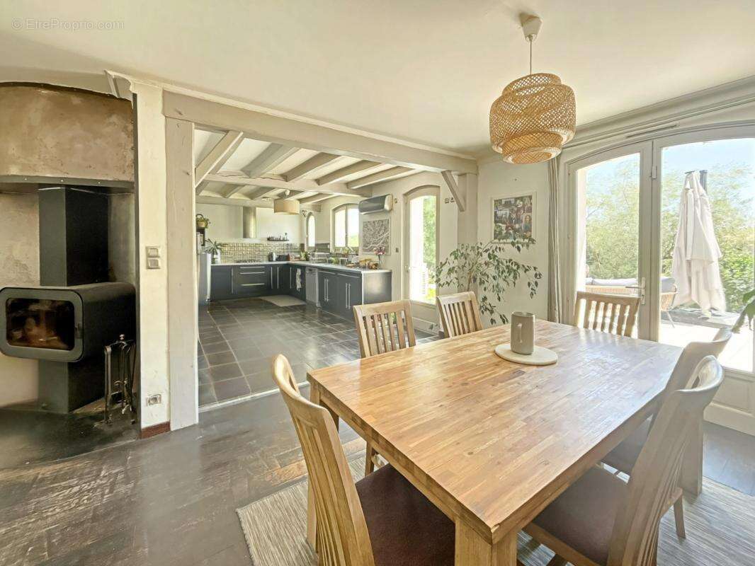 Maison à BELLEVILLE-SUR-VIE