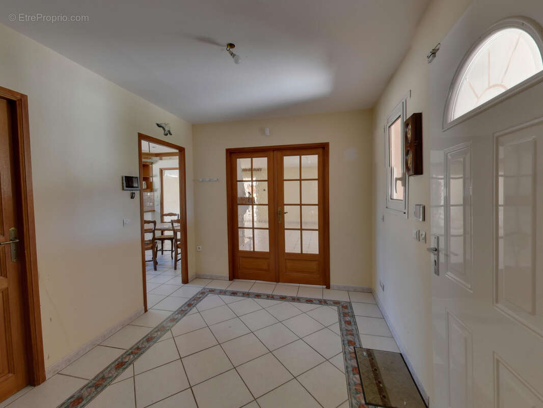 Maison à MONTELIMAR