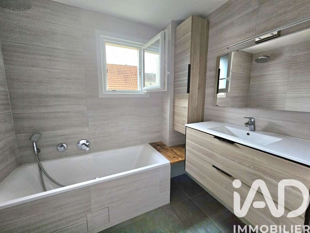 Photo 4 - Appartement à LA ROCHETTE