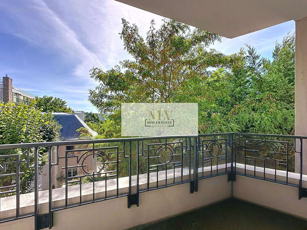 Appartement à LE PERREUX-SUR-MARNE