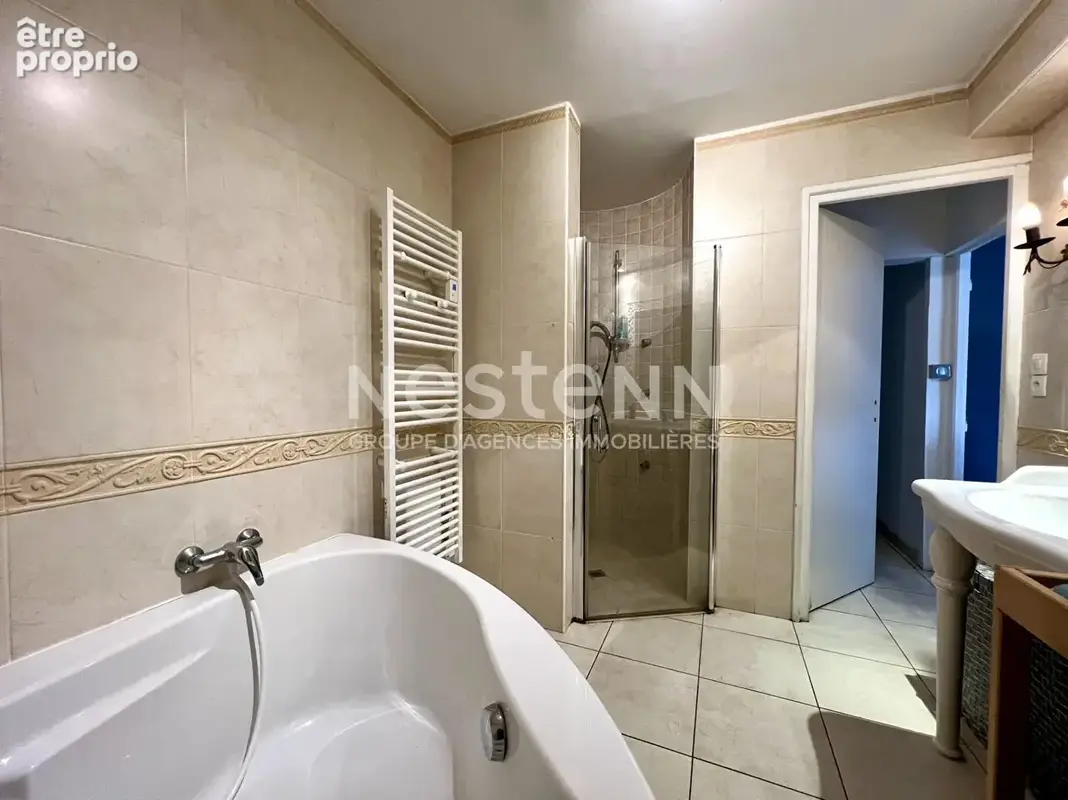 VAUBÉCOURT : Maison de 194m², 7 pièces , 6 chambres, garage et terrain - photo 10