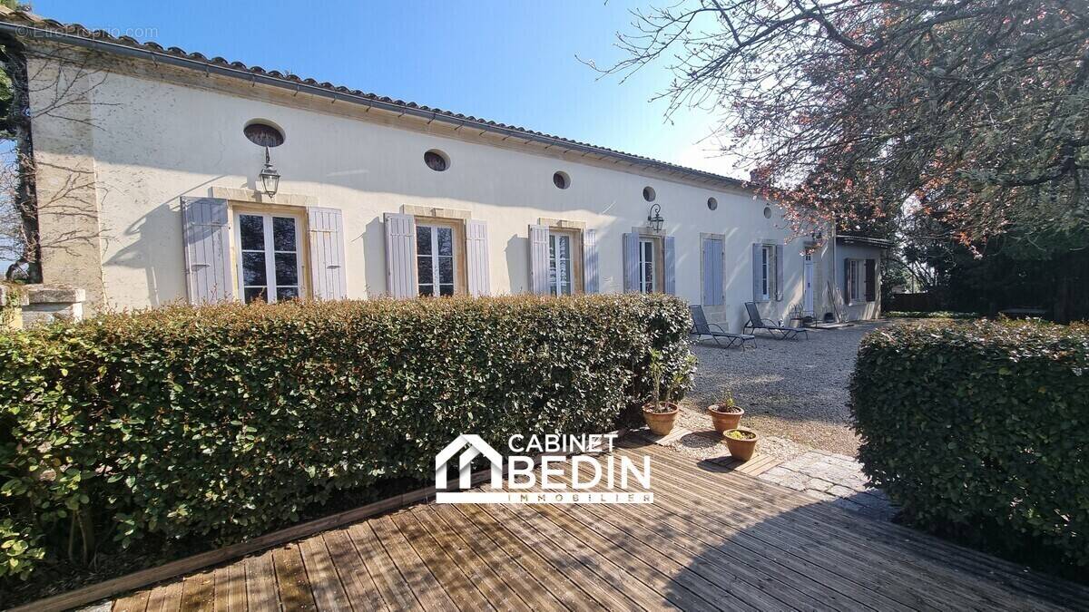Maison à BAYON-SUR-GIRONDE