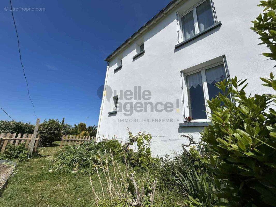 Maison à CLEDEN-CAP-SIZUN