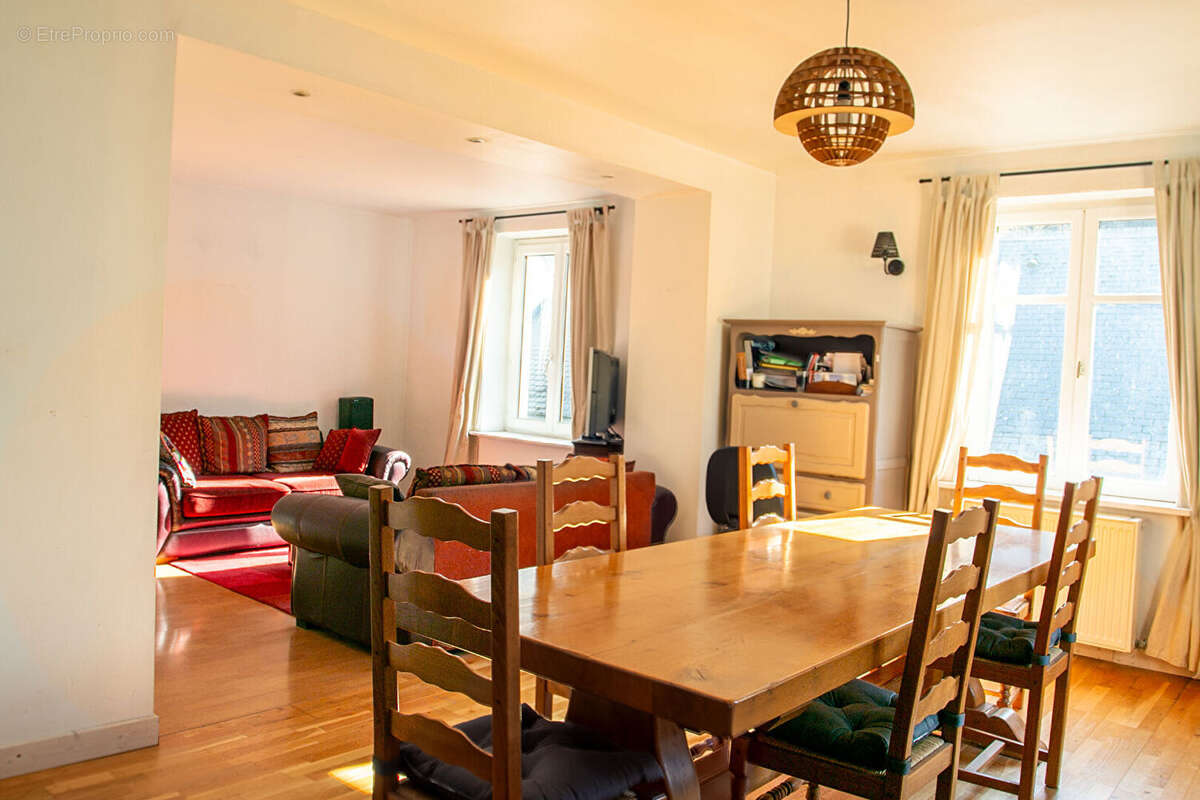 Maison à SAINT-BERON