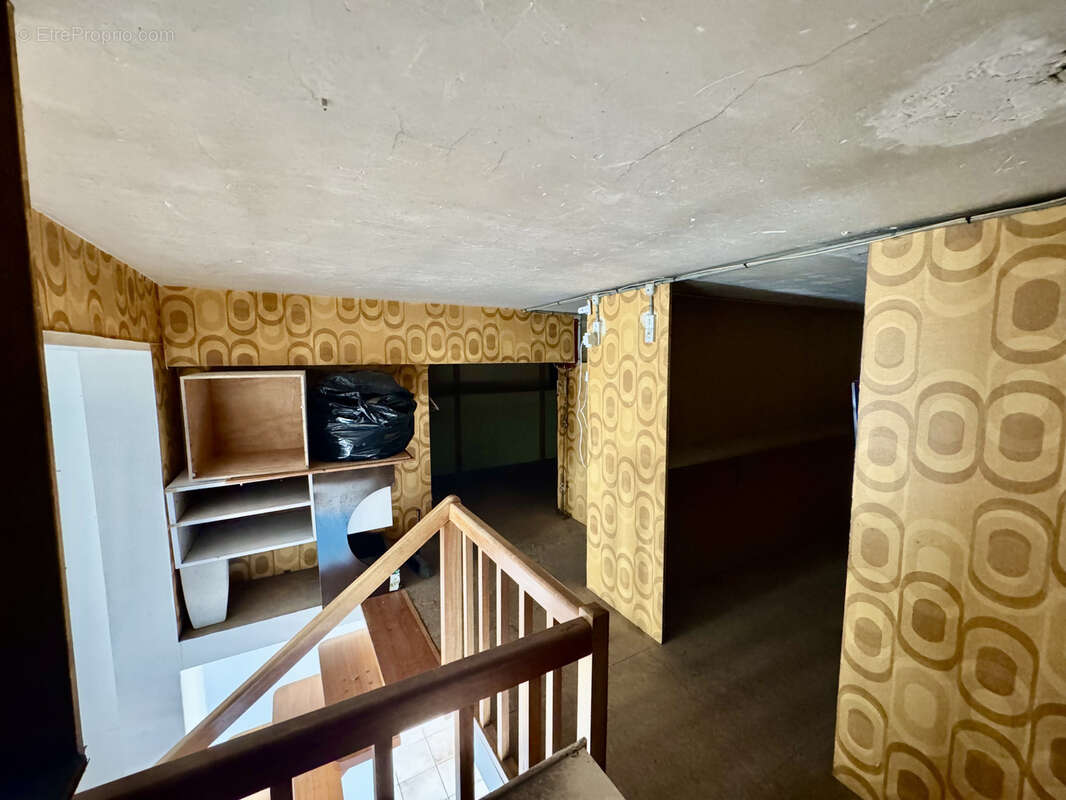 Commerce à MOULEYDIER